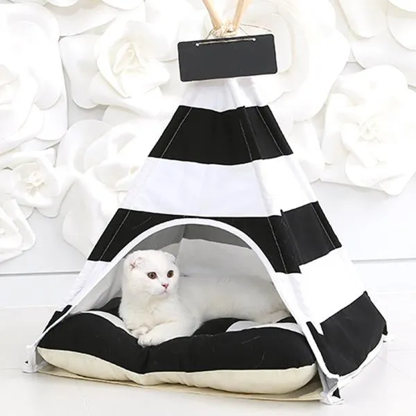 BUTTERFLY CAT - Tent House L Stripe Cushion Cushion