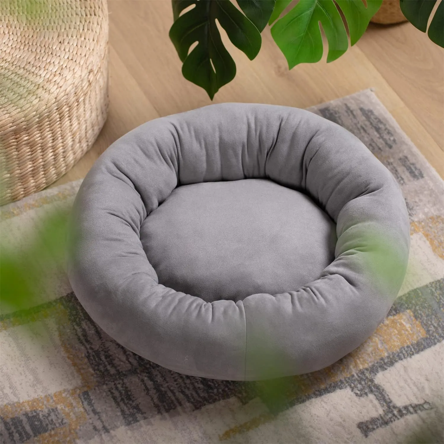KASENTEX Round Dog Bed for Small Dogs and Puppies - Donut-Shaped, Anti-Slip, Machine Washable Cat Bed - Grey, 20x20 Inches